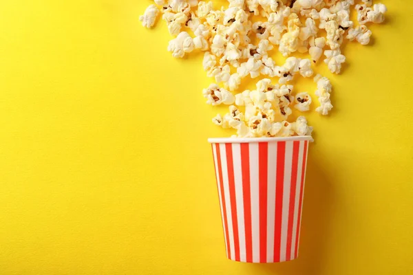 Paper cup with popcorn — Stock Photo, Image