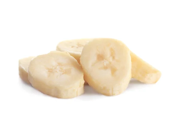 Банановые ломтики, изолированные на белом — стоковое фото