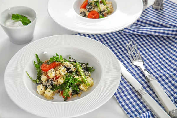 Plaat met quinoa salade — Stockfoto
