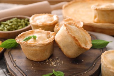 Lezzetli küçük etli turtalar