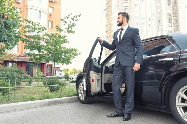 Young man in elegant suit — Stock Photo, Image