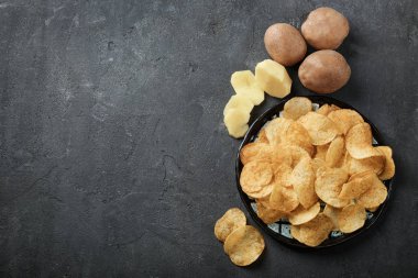 Çıtır patates cipsi.