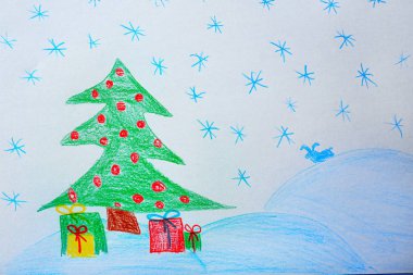 Çocuğun çizimine hediyeler ile Noel ağacı