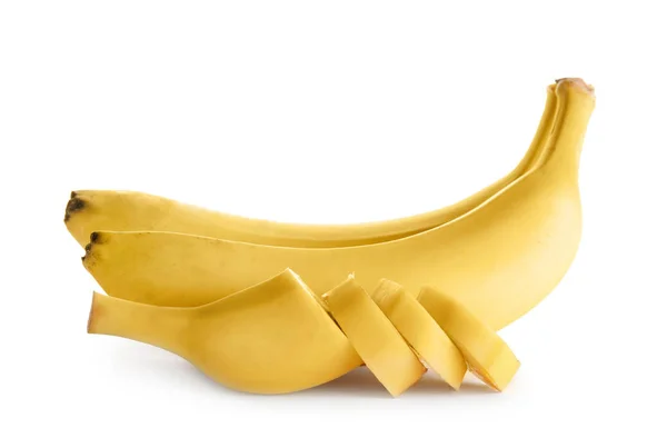 Rijpe bananen op wit — Stockfoto