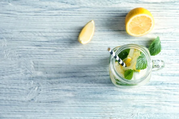 Kalter frischer Mojito — Stockfoto