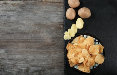 Çıtır patates cipsi.