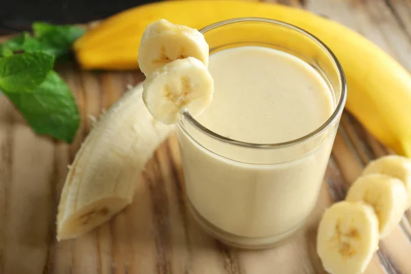 Leckerer Bananen-Smoothie — Stockfoto