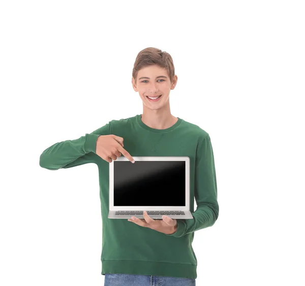 Підліток хлопчик з ноутбуком — стокове фото