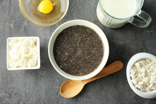 Ingrediënten voor chia zaad pudding — Stockfoto