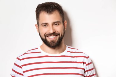 Işık yakışıklı adam 
