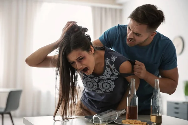 Quarrel between woman and man — Stock Photo, Image