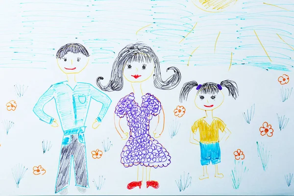 Child's drawing of happy family — Stock Photo, Image