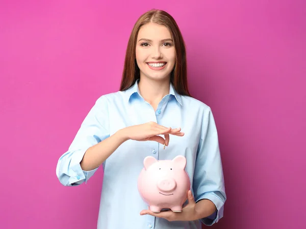 Mooie jonge vrouw — Stockfoto