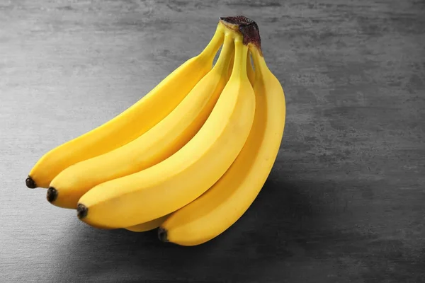 Стиглі банани жовтий — стокове фото