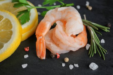 Limon ile lezzetli karides