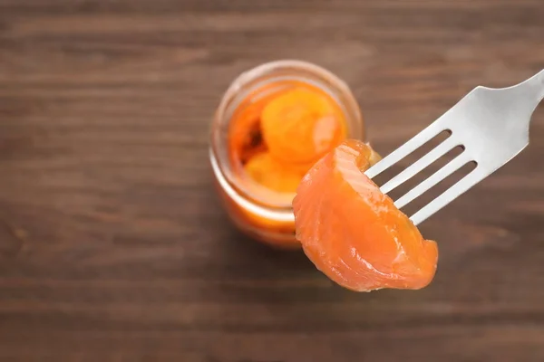 Fork with delicious marinated salmon — Stock Photo, Image