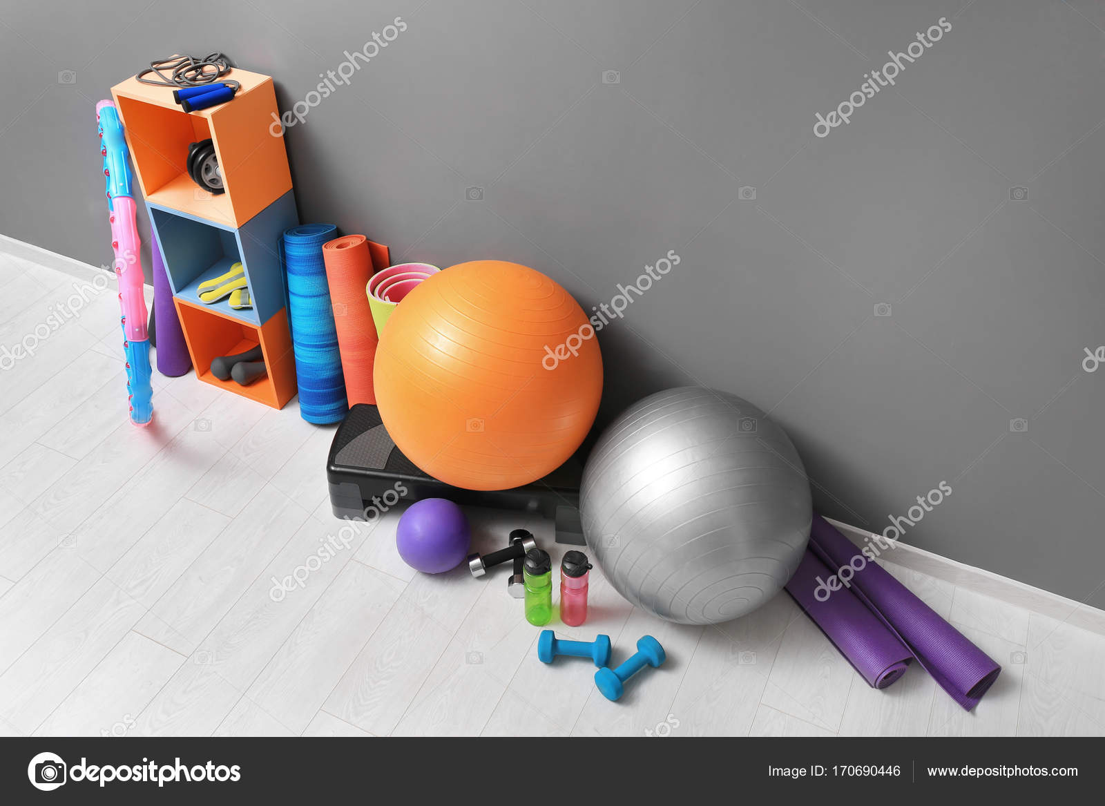 tale Portal Solformørkelse Different physiotherapy equipment Stock Photo by ©belchonock 170690446