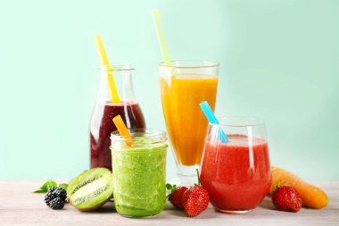 Taze smoothies ile Züccaciye Mağazaları 