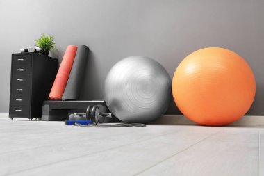 Farklı fizik tedavi cihazları  