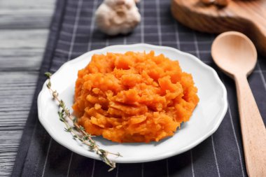 Tatlı patates ile kase