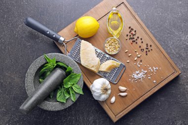 Fesleğen pesto sos için malzemeler 