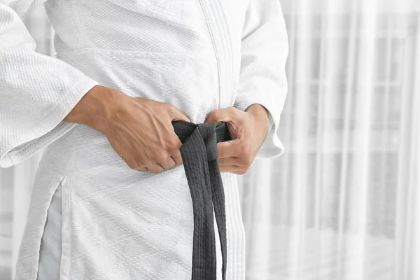 Instructor de karate masculino — Foto de Stock