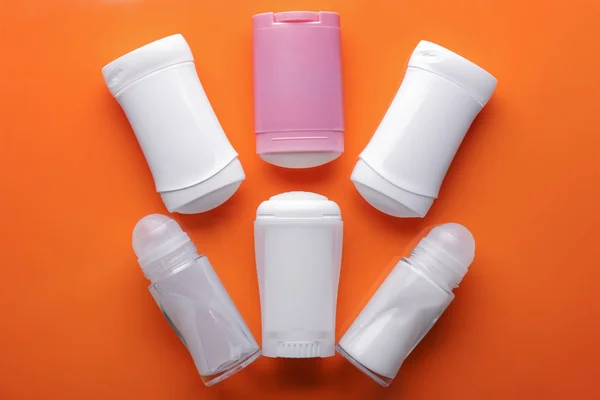 Vários desodorizantes para mulheres — Fotografia de Stock
