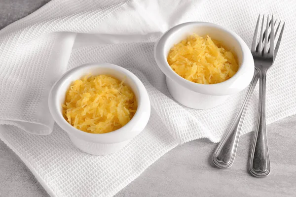 Ramekins with tasty spaghetti squash — Stock Photo, Image