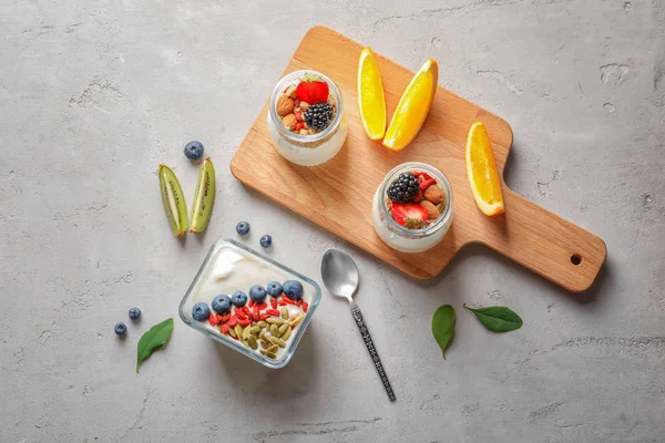 Petit déjeuner savoureux avec des baies de goji — Photo