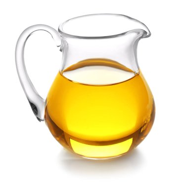 Beyaz arka plan üzerine yağlıboya ile cam sürahi