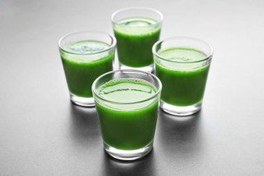 sağlıklı buğday çimen suyu