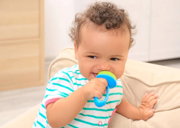 Lindo bebé afroamericano — Foto de Stock