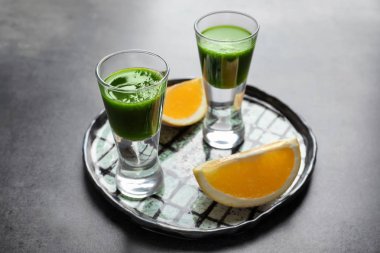 sağlıklı buğday çimen suyu