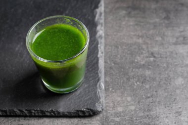 sağlıklı buğday çimen suyu