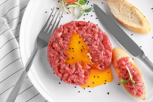 Délicieux tartare de steak — Photo