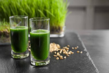 sağlıklı buğday çimen suyu