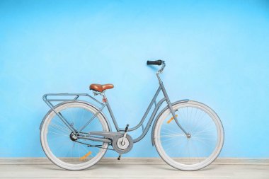 Duvarının yakınında Retro Bisiklet