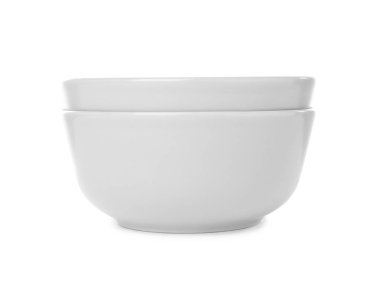 Beyaz arka plan üzerinde kaseler