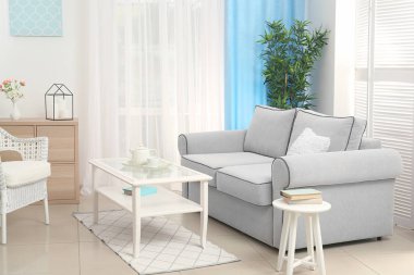 Kanepe oturma odasında