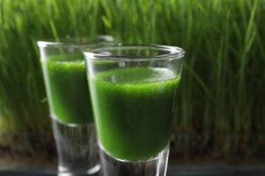 sağlıklı buğday çimen suyu