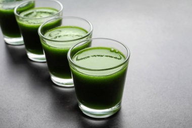 sağlıklı buğday çimen suyu