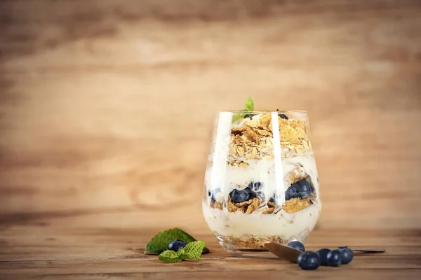 Fiocchi d'avena e bacche fresche — Foto Stock