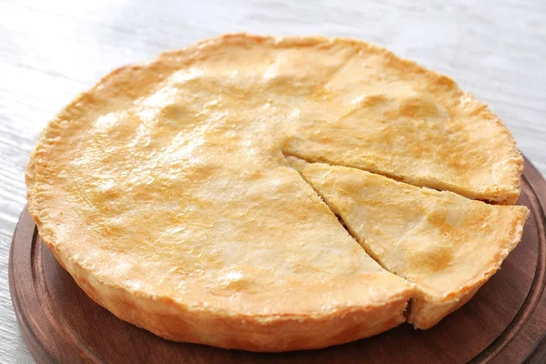 Delicious meat pie on table — Stock Photo, Image