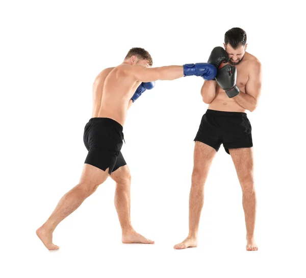 Boxeadores masculinos luchando — Foto de Stock