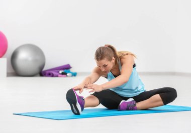 Spor salonunda kadın eğitimi