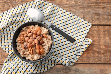 Masada kase fındık ile lezzetli yulaf ezmesi