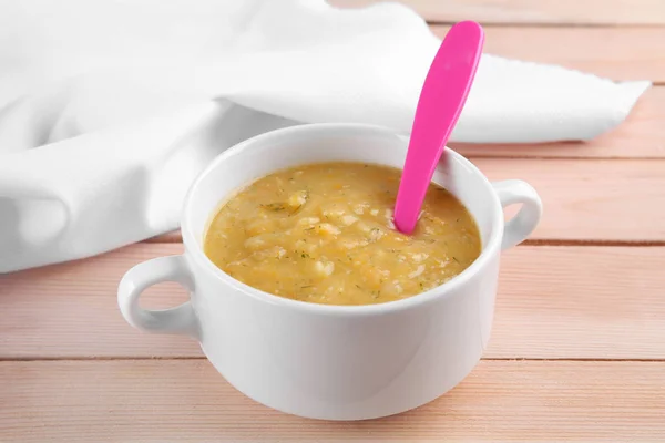 Miska z baby kremowa zupa jarzynowa — Zdjęcie stockowe