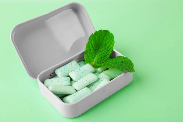 Mint chewing gum — Stock Photo, Image