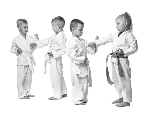 흰색 배경에서가 라 데 연습 하는 어린 아이 — 스톡 사진