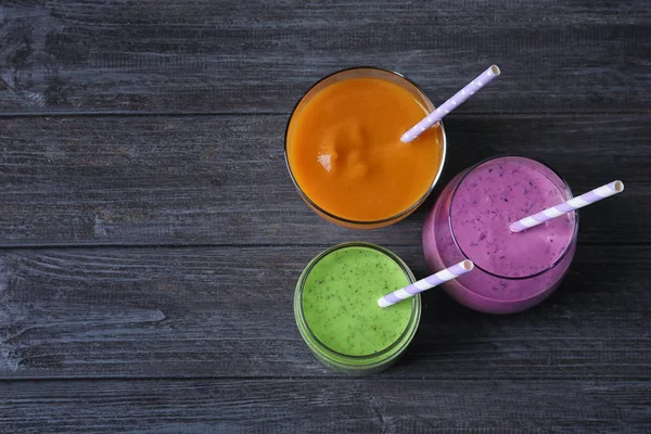 Gafas con batido delicioso — Foto de Stock